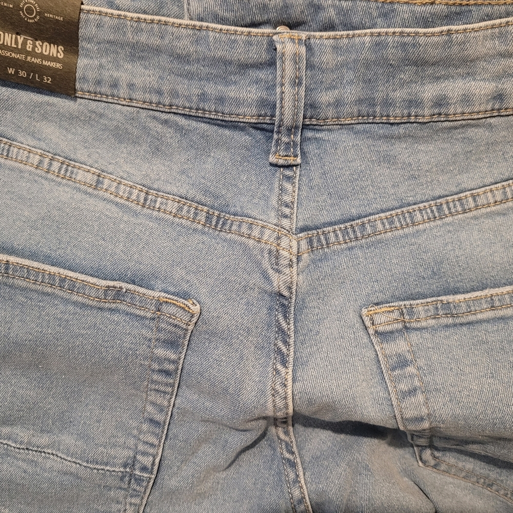 Jeans - Picture 2 of 3